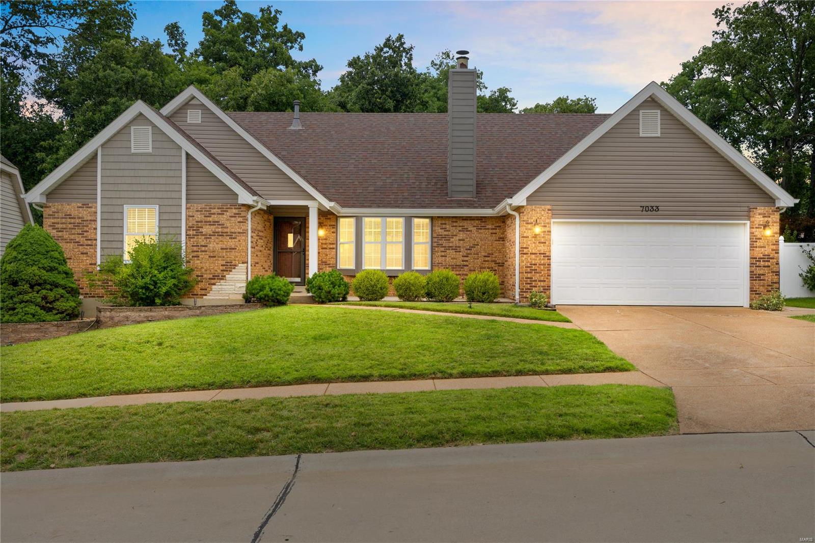 7033 Chalkstone Road St. Louis, MO 63129 - Photo 1 of 40 Gallery Image 1