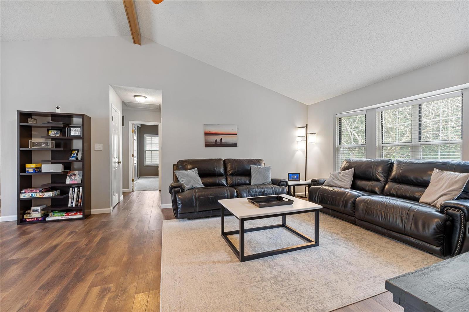 7033 Chalkstone Road St. Louis, MO 63129 - Photo 4 of 40 Gallery Image 4