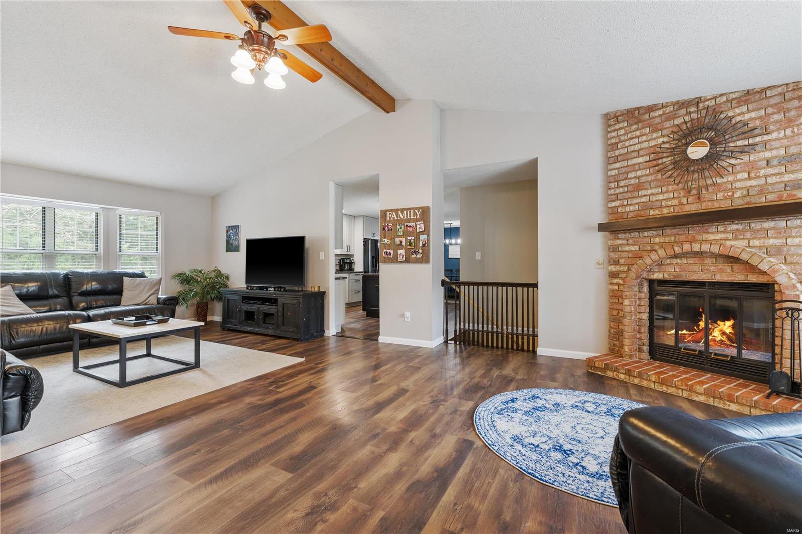 7033 Chalkstone Road St. Louis, MO 63129 - Photo 6 of 40 Gallery Image 6
