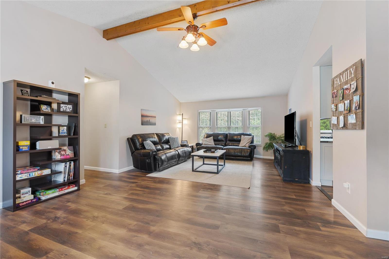 7033 Chalkstone Road St. Louis, MO 63129 - Photo 7 of 40 Gallery Image 7