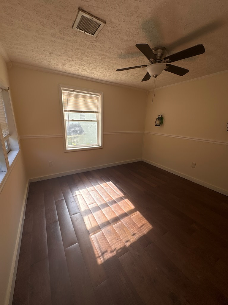 2910 Beech Street Columbus, GA 31909 - Photo 14 of 24 en empty room with windows