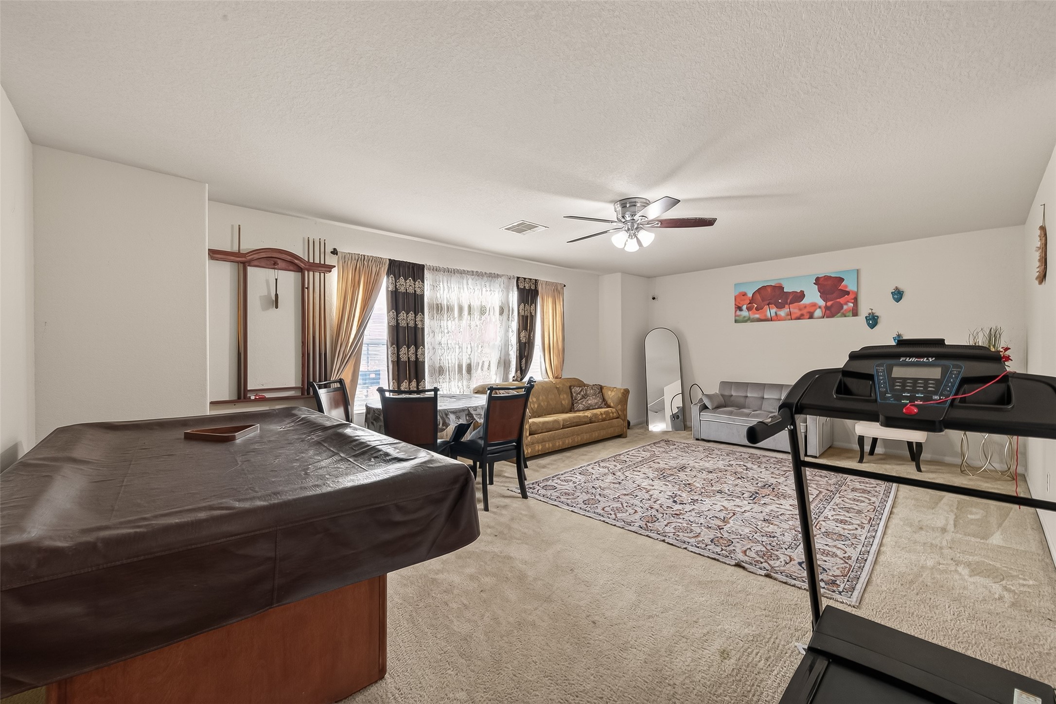 18303 All Oak Trail Houston, TX 77084 - Photo 28 of 31 a living room with furniture and window