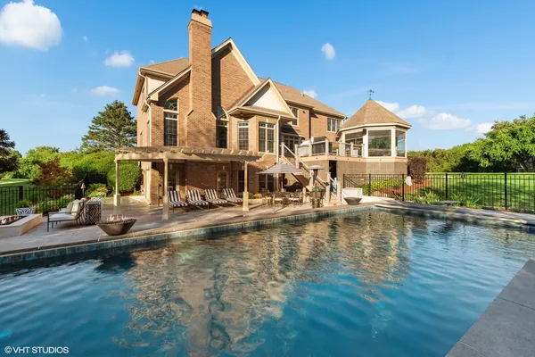 $2,175,000 | 675 Old Barrington Road, North Barrington, IL 60010