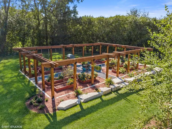 $2,175,000 | 675 Old Barrington Road, North Barrington, IL 60010