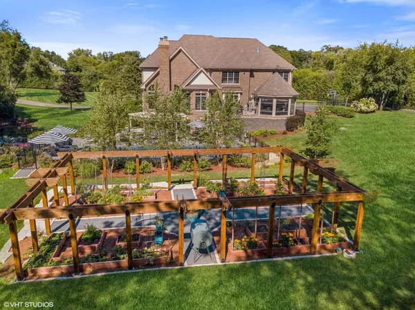 $2,175,000 | 675 Old Barrington Road, North Barrington, IL 60010