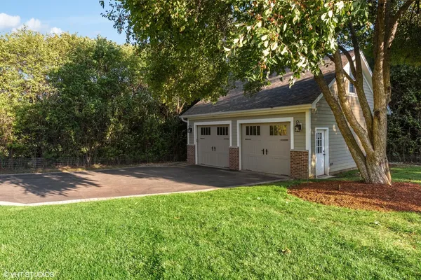 $2,175,000 | 675 Old Barrington Road, North Barrington, IL 60010