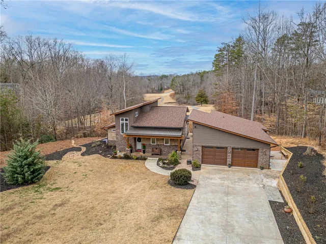 $649,000 | 111 North Hogan Drive, Westminster, SC 29693