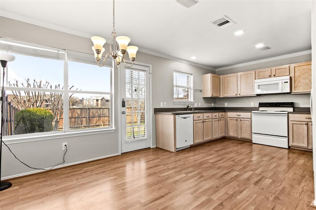 2039 Diamond Ridge Drive Carrollton, TX 75010 - Photo 14 of 30