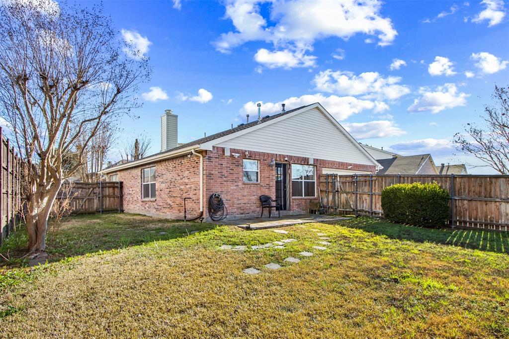 2039 Diamond Ridge Drive Carrollton, TX 75010 - Photo 27 of 30