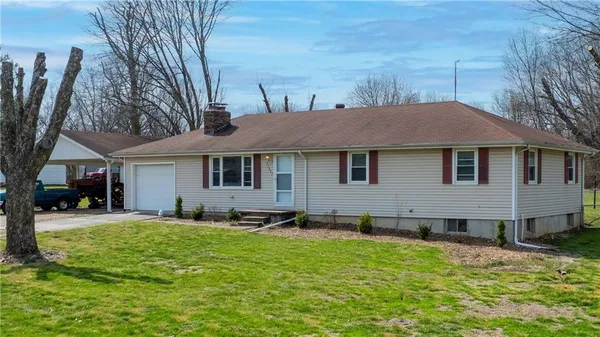 $269,900 | 27297 U Highway, Sedalia, MO 65301