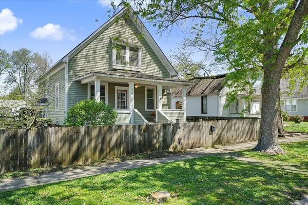 $229,900 | 410 East Lafayette Street, Monticello, IL 61856