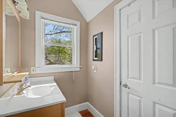 $229,900 | 410 East Lafayette Street, Monticello, IL 61856