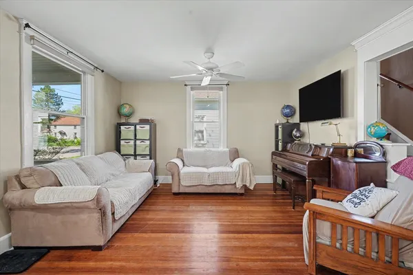 $229,900 | 410 East Lafayette Street, Monticello, IL 61856