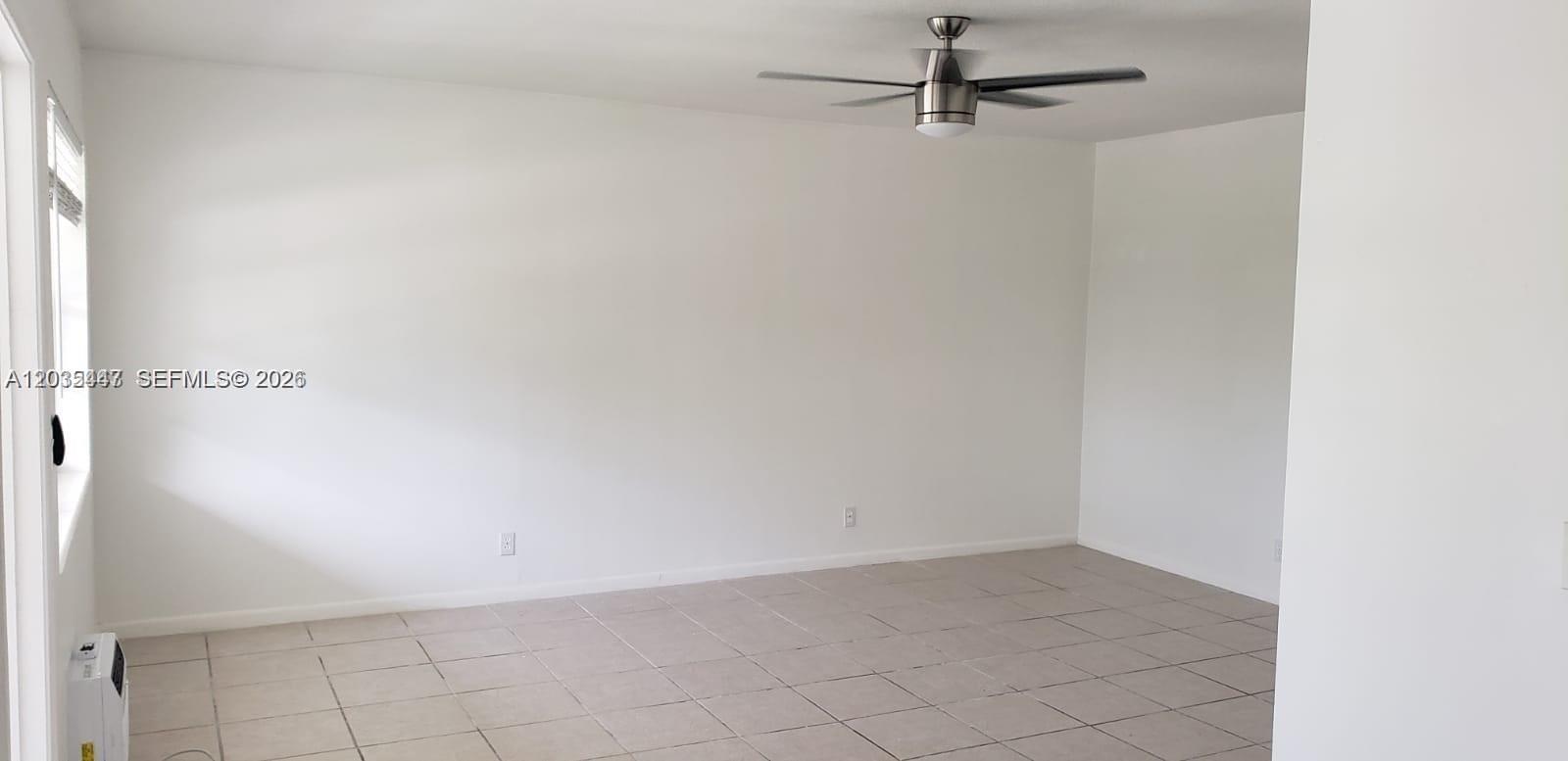 320 Fanshaw H, Unit 320 Boca Raton, FL 33434 - Photo 5 of 21