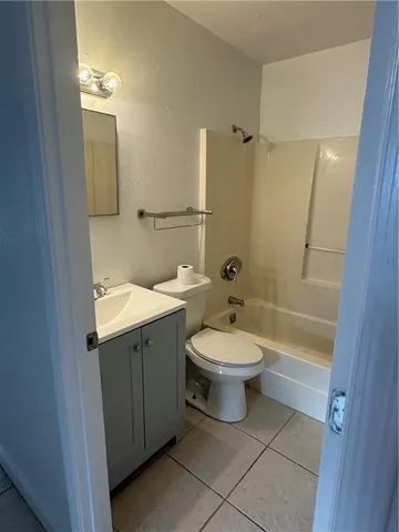 $240,000 | 74-76 Phillip Court, Chalmette, LA 70043