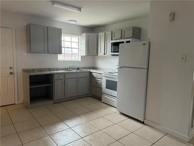$240,000 | 74-76 Phillip Court, Chalmette, LA 70043
