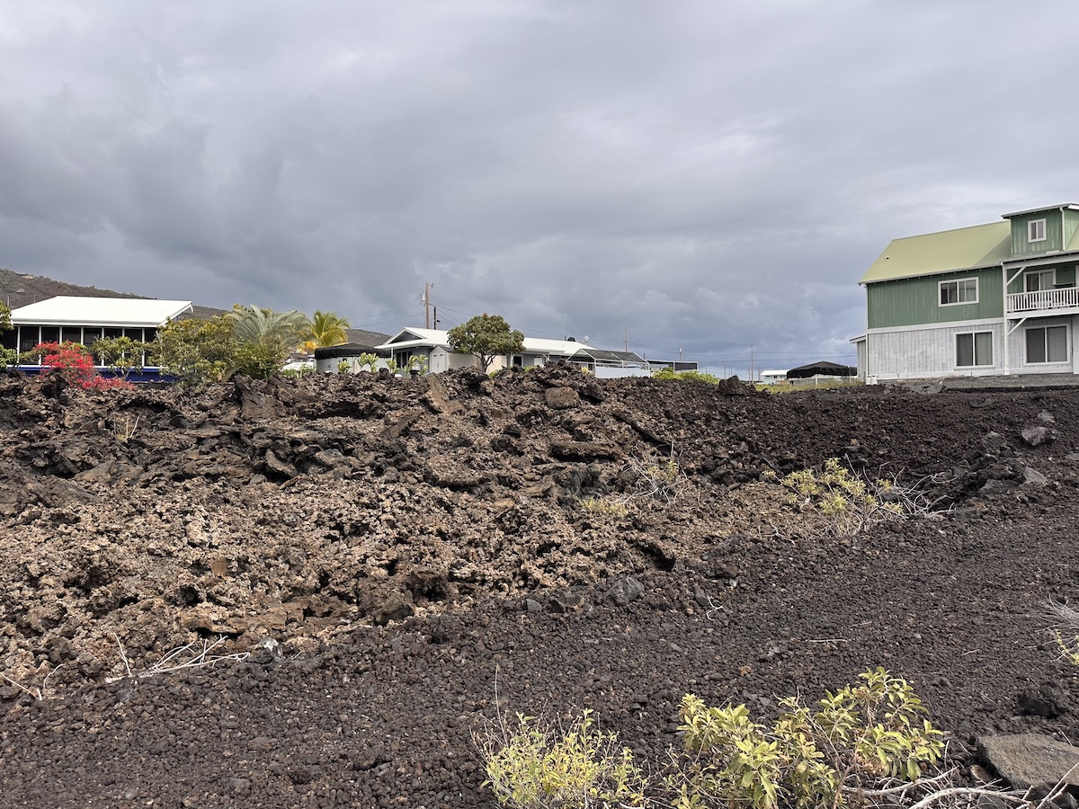 8 Akahi Avenue Captain Cook, HI 96704 - Photo 4 of 10 a view of a house with a yard