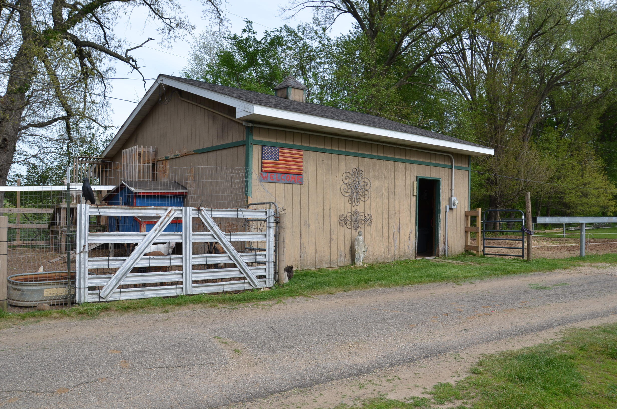 11475 Gorsline Road Battle Creek, MI 49014 - Photo 28 of 72 Chicken Coop-Stables 2
