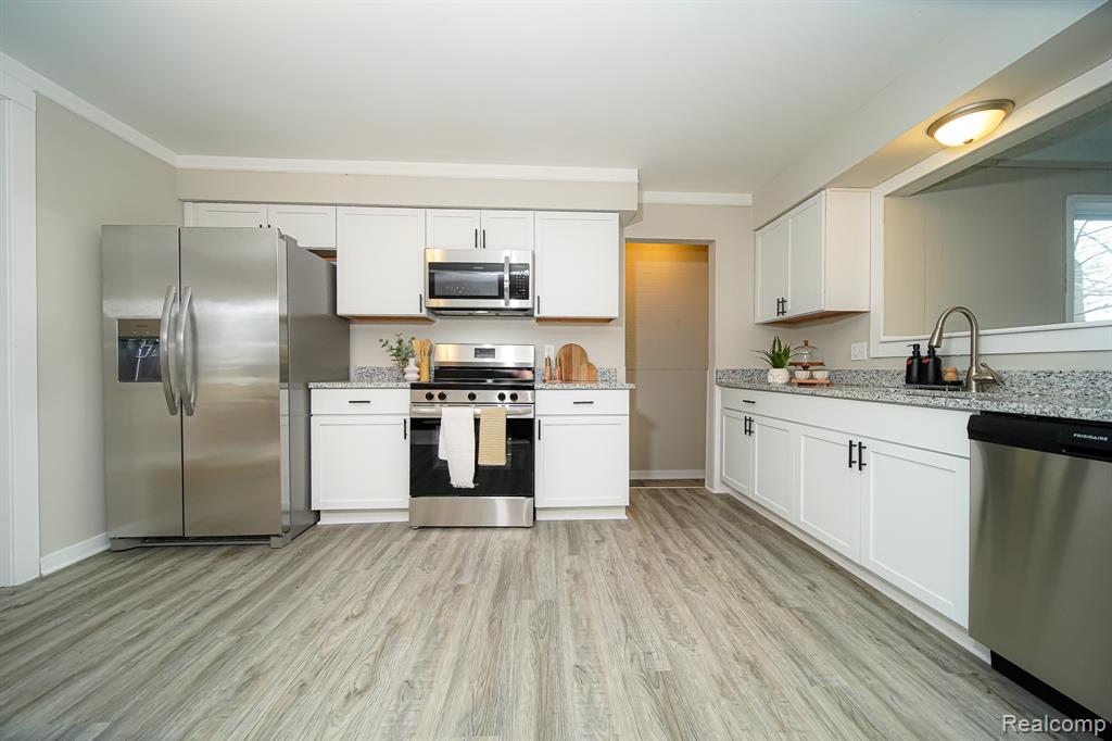 30644 Hayes Road Roseville, MI 48066 - Photo 27 of 60 Gallery Image 27