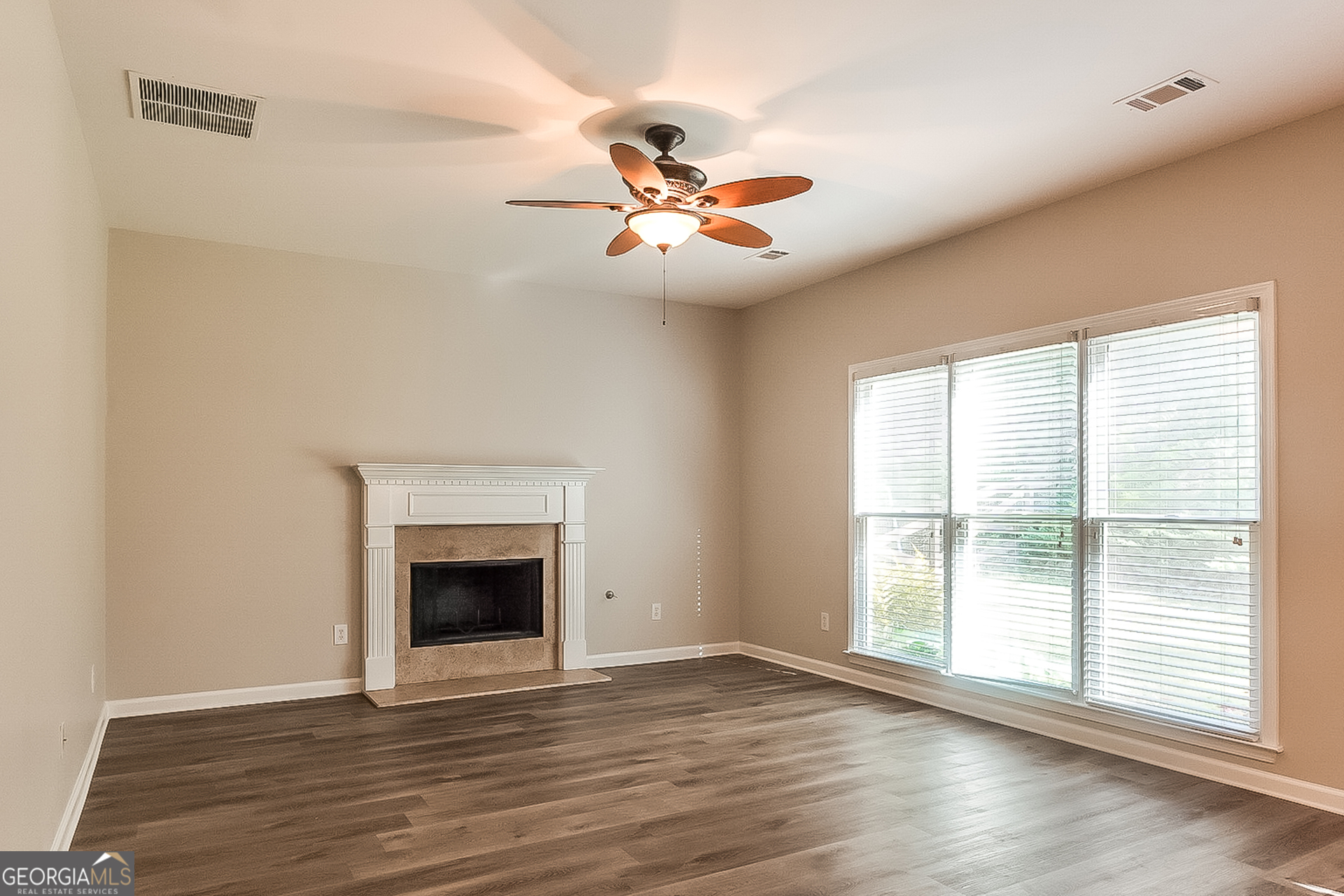 417 Moonlit Trail Dallas, GA 30132 - Photo 3 of 17