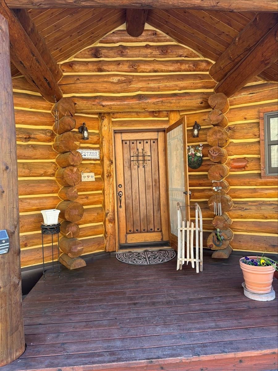 13705 Patterson Creek Road Fort Jones, CA 96032 - Photo 5 of 45 Gallery Image 5
