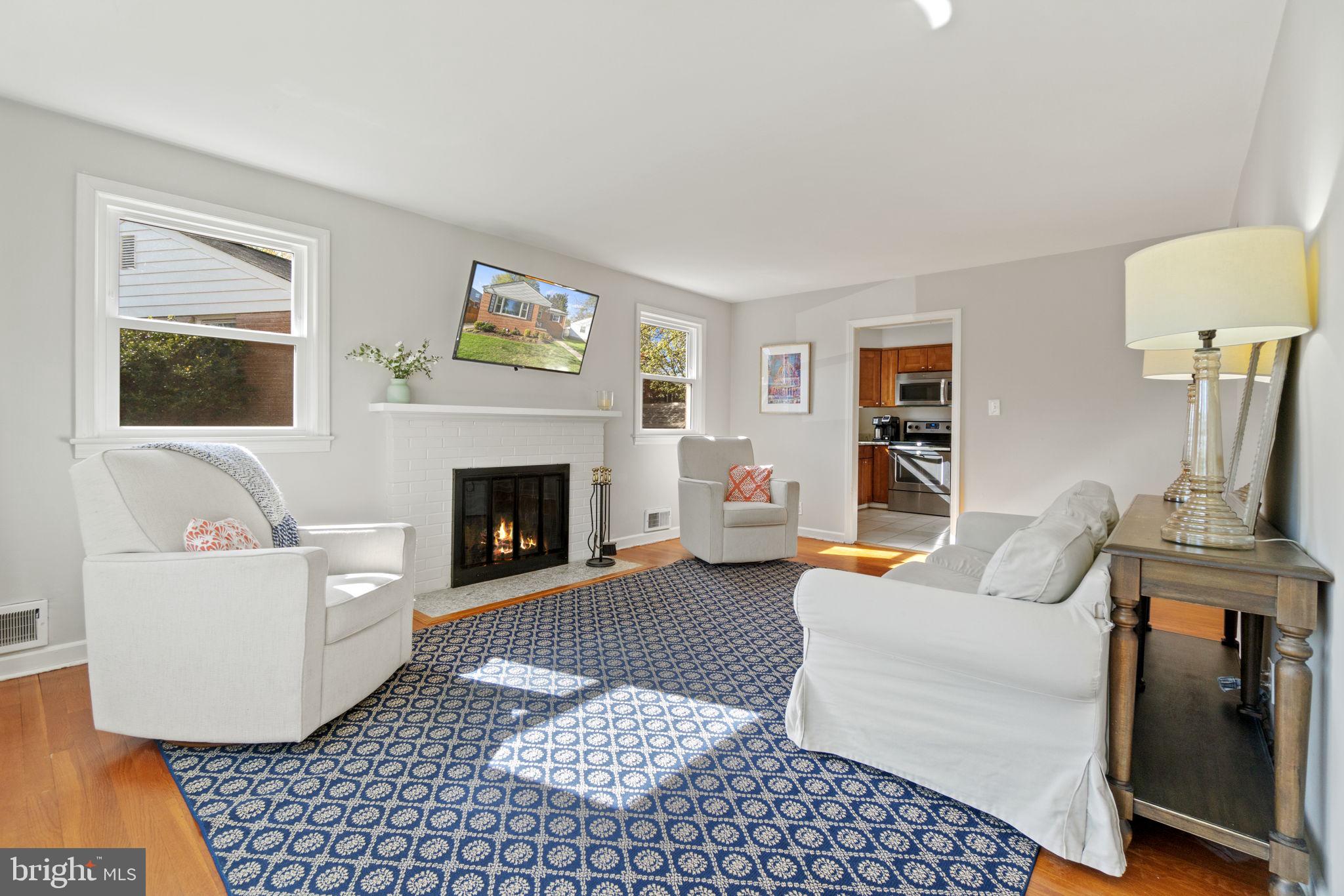3415 Anderson Road Kensington, MD 20895 - Photo 3 of 23 Living room