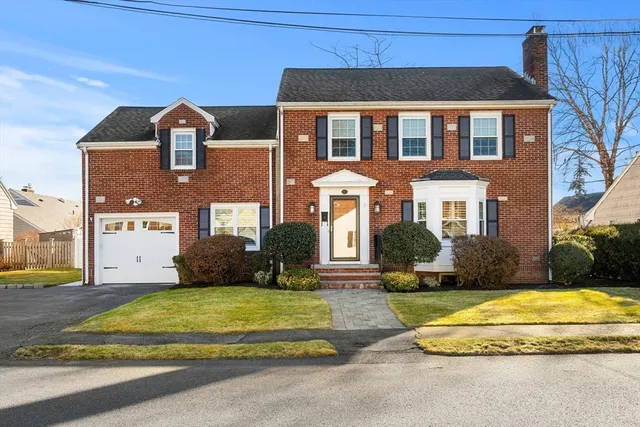 $1,300,000 | 4 Dean Road, Marblehead, MA 01945