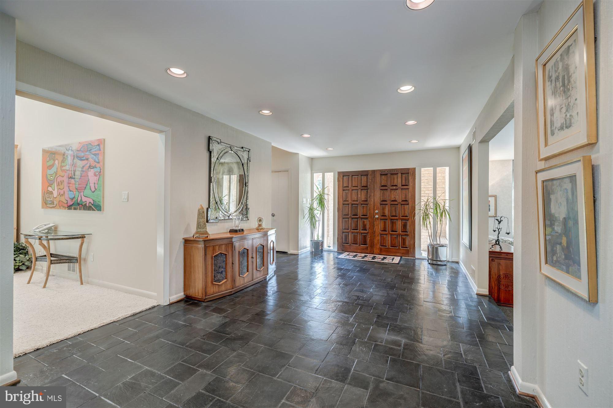 10200 Counselman Road Potomac, MD 20854 - Photo 3 of 82 view back towards double front door
