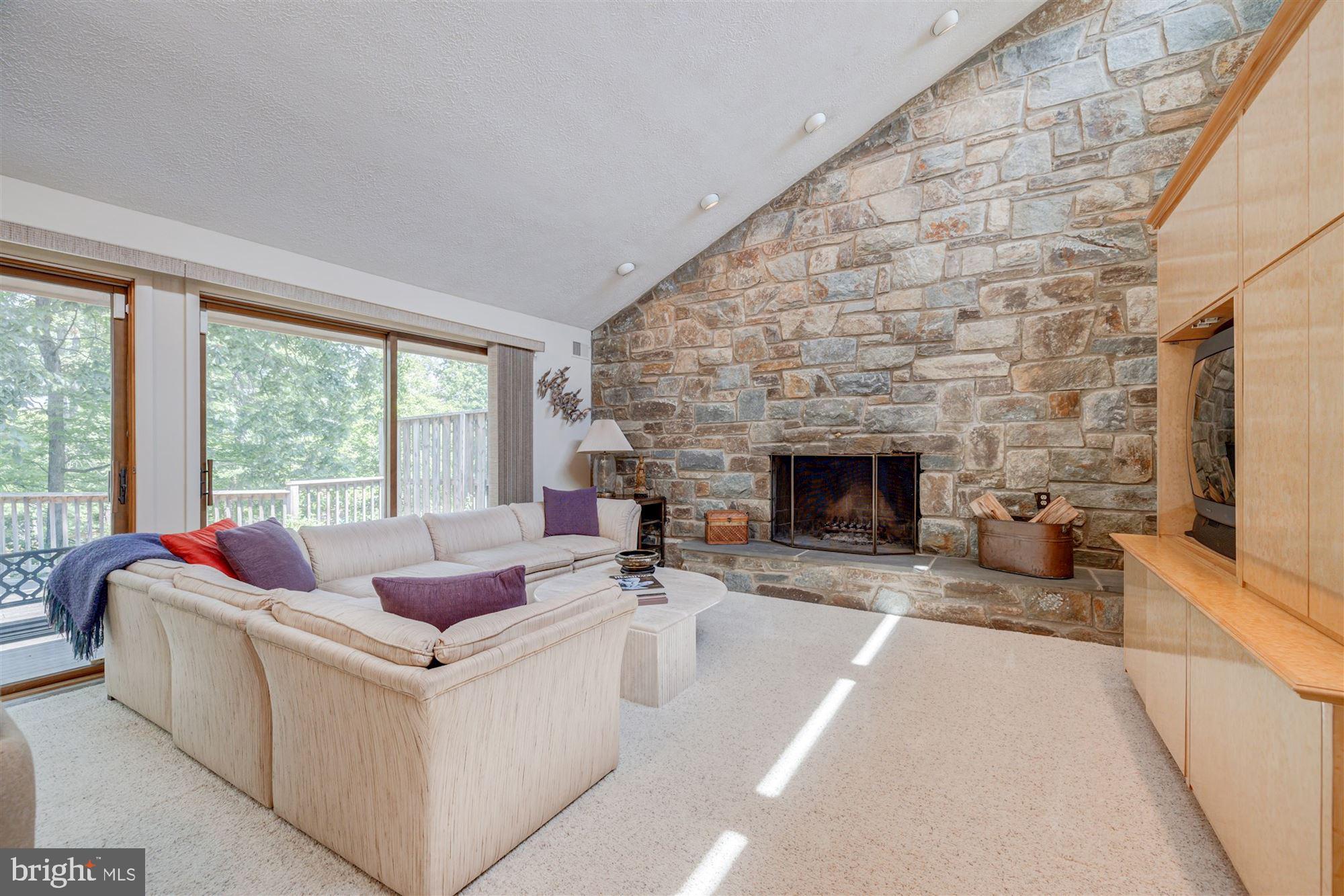 10200 Counselman Road Potomac, MD 20854 - Photo 5 of 82 wood burning fireplace, vaulted ceiling