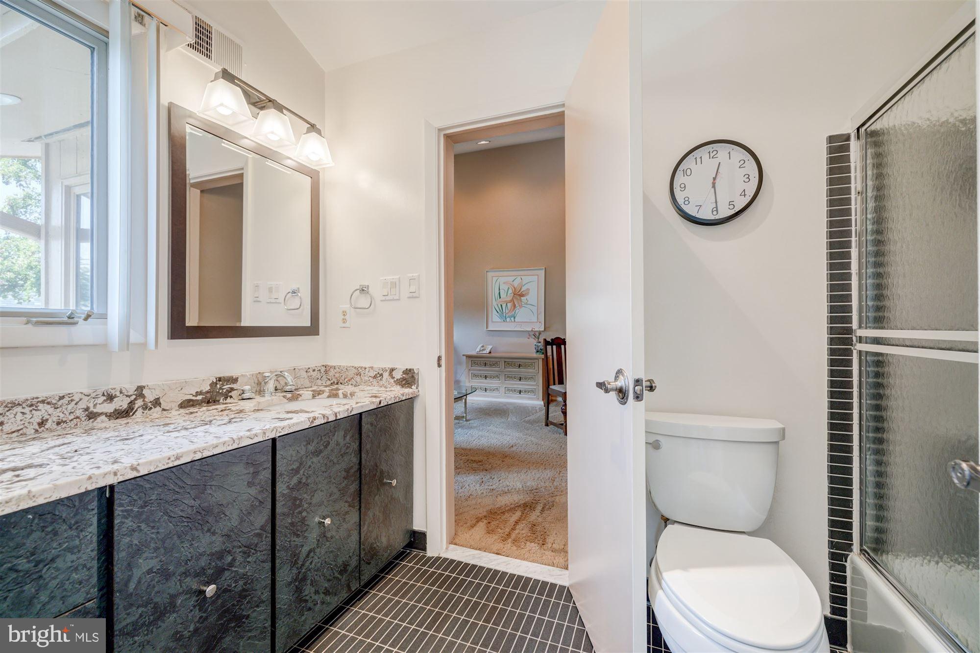 10200 Counselman Road Potomac, MD 20854 - Photo 45 of 82 Jack and Jill full bath #2