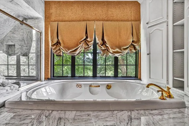 $1,800,000 | 2412 Robin Hood Road Southeast, Roanoke, VA 24014