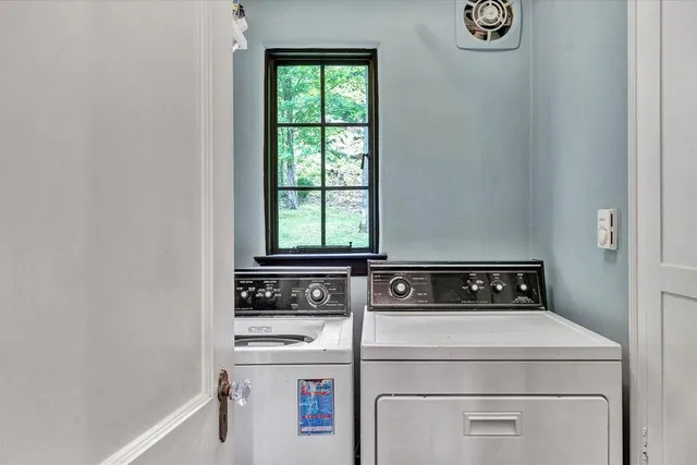 $1,800,000 | 2412 Robin Hood Road Southeast, Roanoke, VA 24014