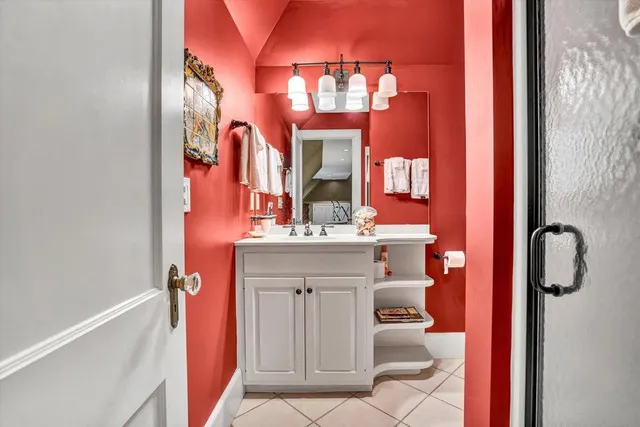 $1,800,000 | 2412 Robin Hood Road Southeast, Roanoke, VA 24014