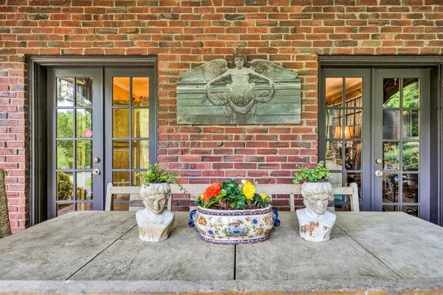 $1,800,000 | 2412 Robin Hood Road Southeast, Roanoke, VA 24014