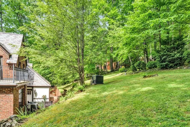 $1,800,000 | 2412 Robin Hood Road Southeast, Roanoke, VA 24014