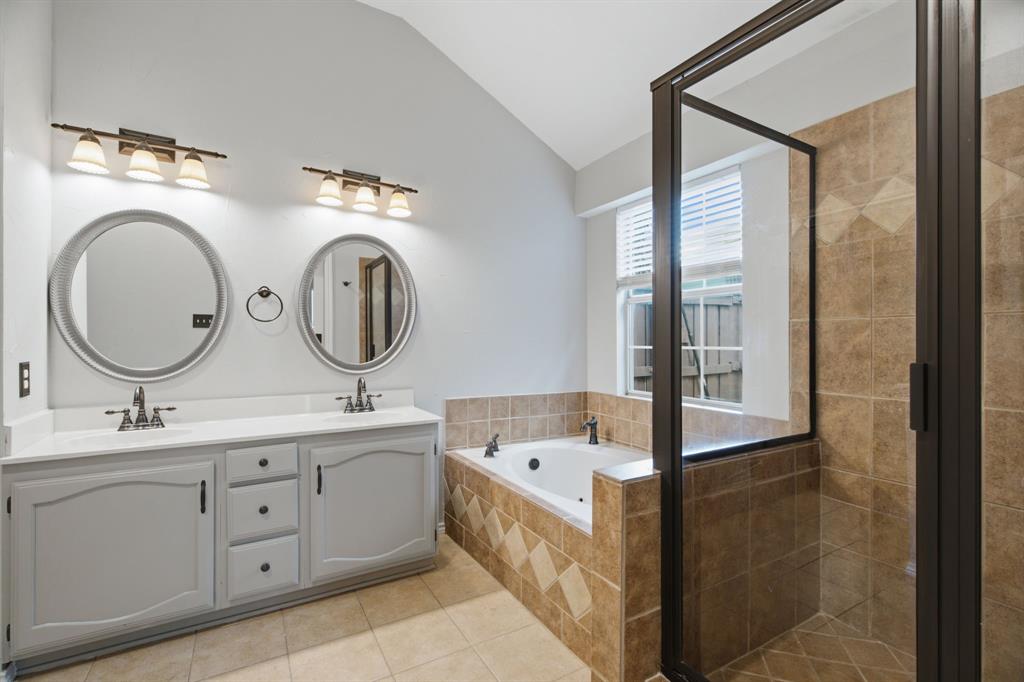2074 Briarcliff Road Lewisville, TX 75067 - Photo 31 of 40 Primary bathroom