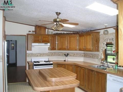 2269 Freiberger Road Snover, MI 48472 - Photo 5 of 7 769368-4.JPG