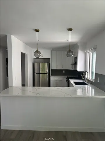 $4,100 | 11438 Moorpark Street, Unit 2, Studio City, CA 91602