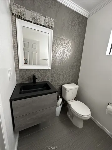 $4,100 | 11438 Moorpark Street, Unit 2, Studio City, CA 91602