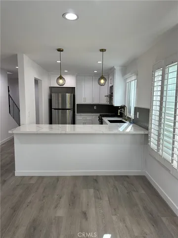 $4,100 | 11438 Moorpark Street, Unit 2, Studio City, CA 91602