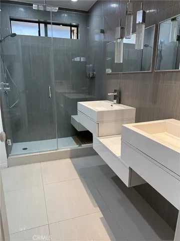 $4,100 | 11438 Moorpark Street, Unit 2, Studio City, CA 91602