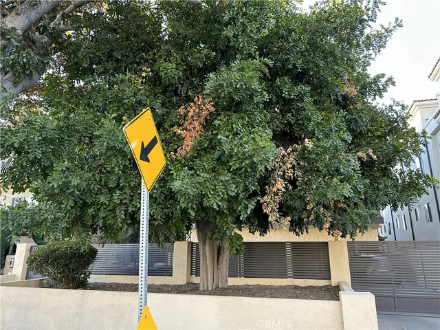 $4,100 | 11438 Moorpark Street, Unit 2, Studio City, CA 91602