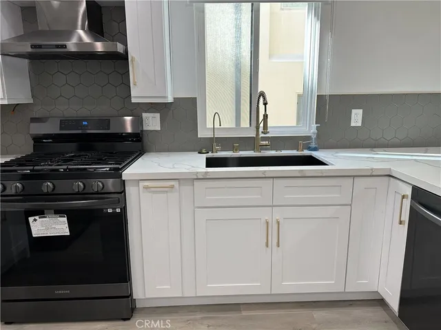 $4,100 | 11438 Moorpark Street, Unit 2, Studio City, CA 91602