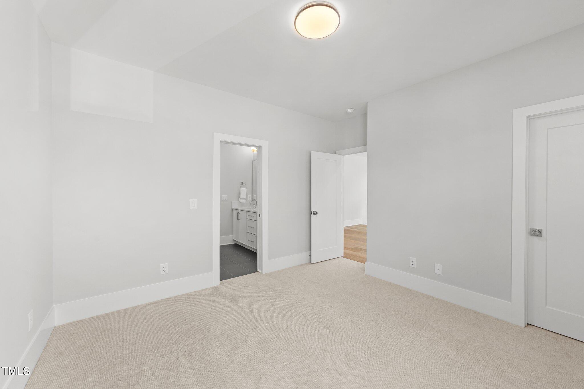 2313 Turners Alley Raleigh, NC 27607 - Photo 25 of 41 37-web-or-mls-VB4A1617