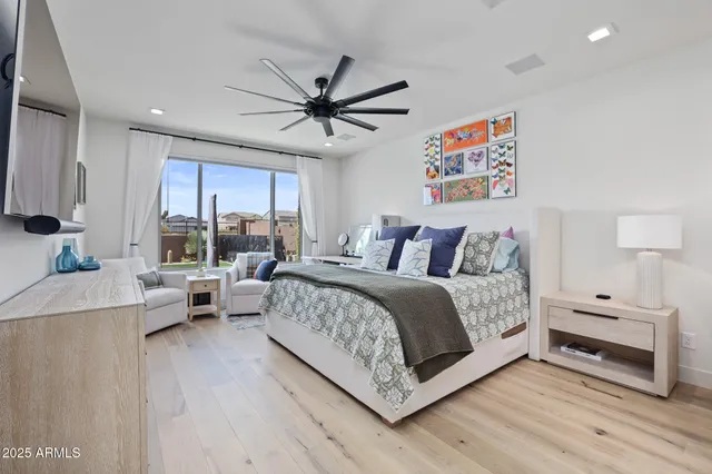 $1,895,000 | 21112 North 60th Place, Phoenix, AZ 85054