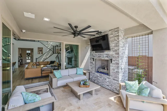 $1,895,000 | 21112 North 60th Place, Phoenix, AZ 85054