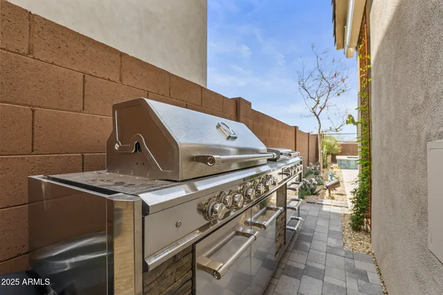$1,895,000 | 21112 North 60th Place, Phoenix, AZ 85054