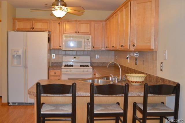 545 Stone Ridge Court Almont, MI 48003 - Photo 3 of 25 DSC_0828.jpg