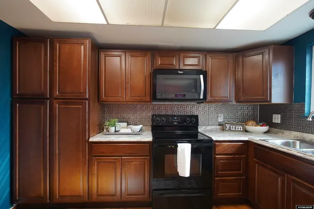 $335,000 | 2951 Mockingbird Trail, Casper, WY 82604