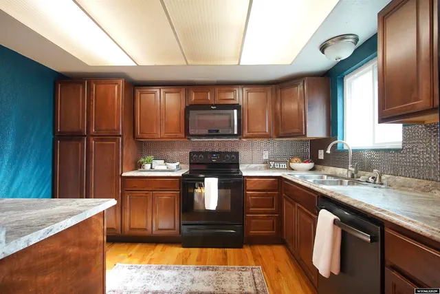 $335,000 | 2951 Mockingbird Trail, Casper, WY 82604